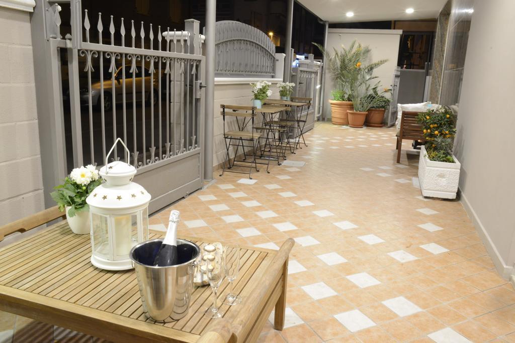 Mediterranea Sea House Montesilvano Bagian luar foto